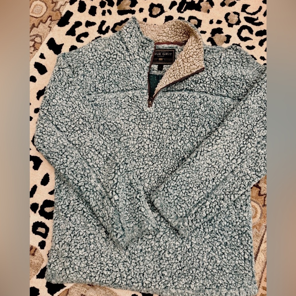True Grit Pullover sz. Large